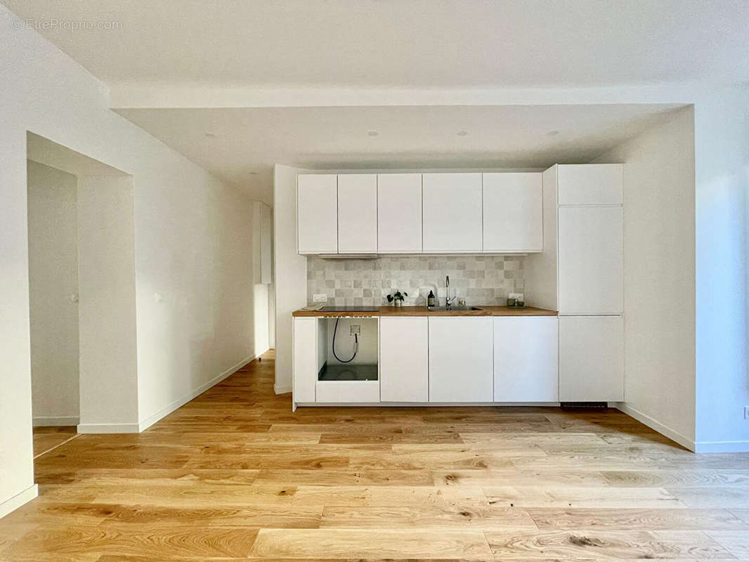 Appartement à PARIS-14E