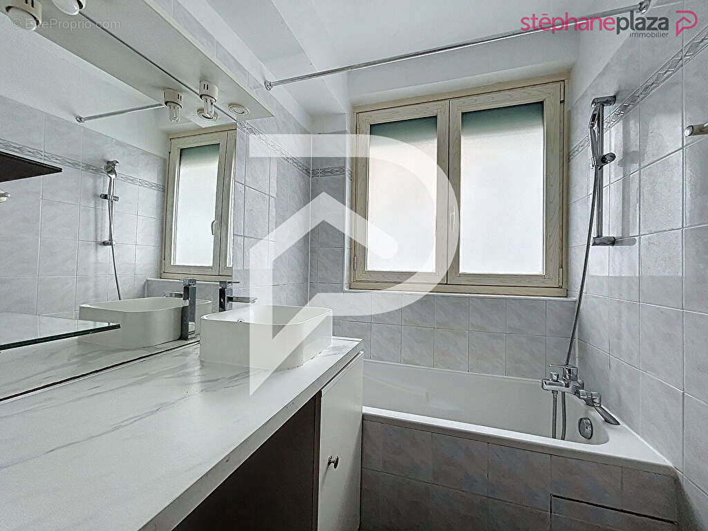 Appartement à SURESNES