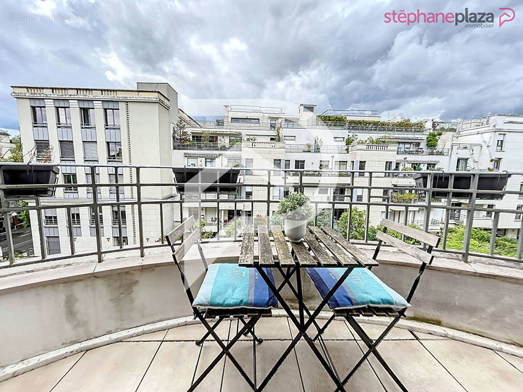 Appartement à NEUILLY-SUR-SEINE