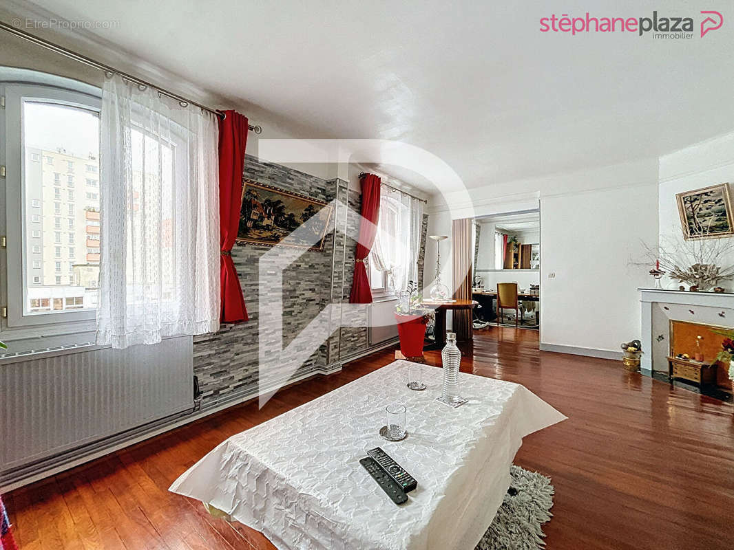 Appartement à SURESNES