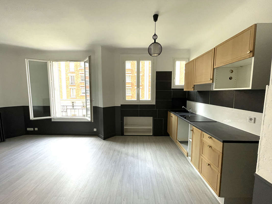 Appartement à COURBEVOIE