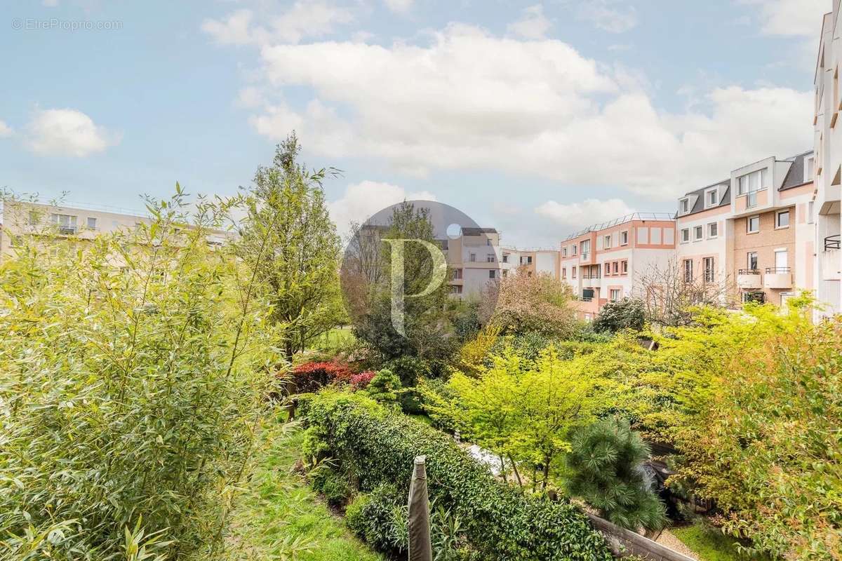 Appartement à LE PLESSIS-ROBINSON