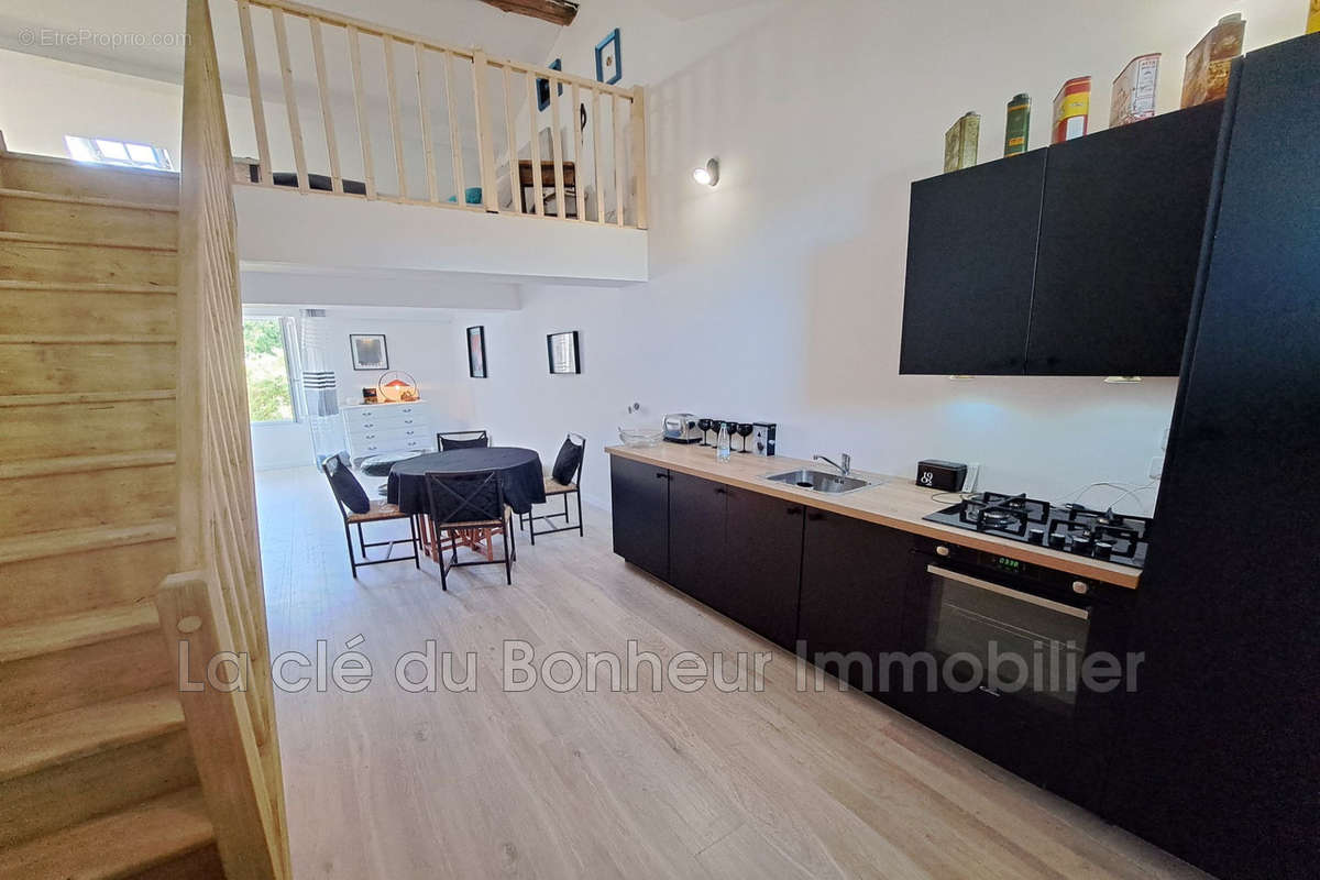 Appartement à MONTAGNAC-MONTPEZAT