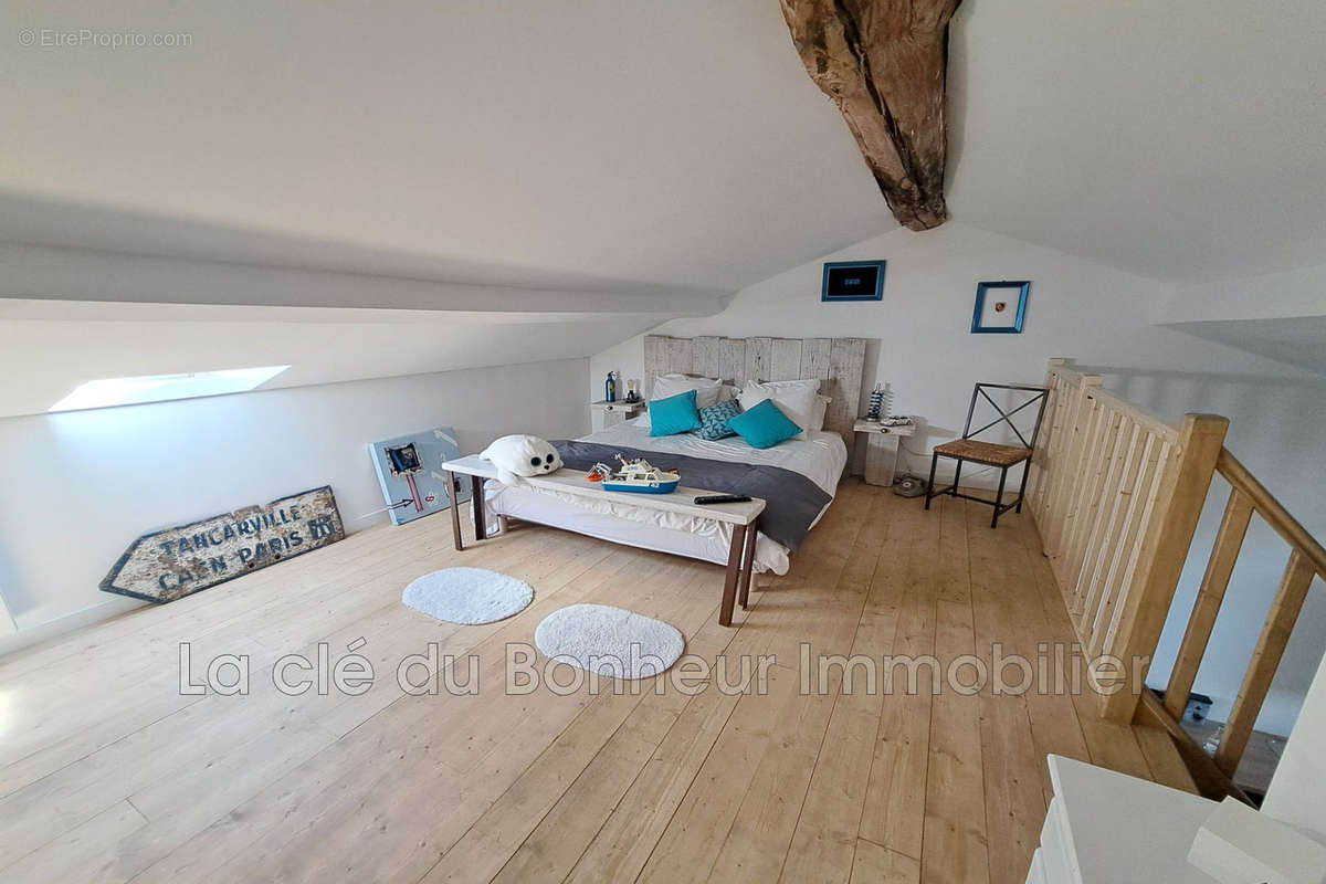 Appartement à MONTAGNAC-MONTPEZAT