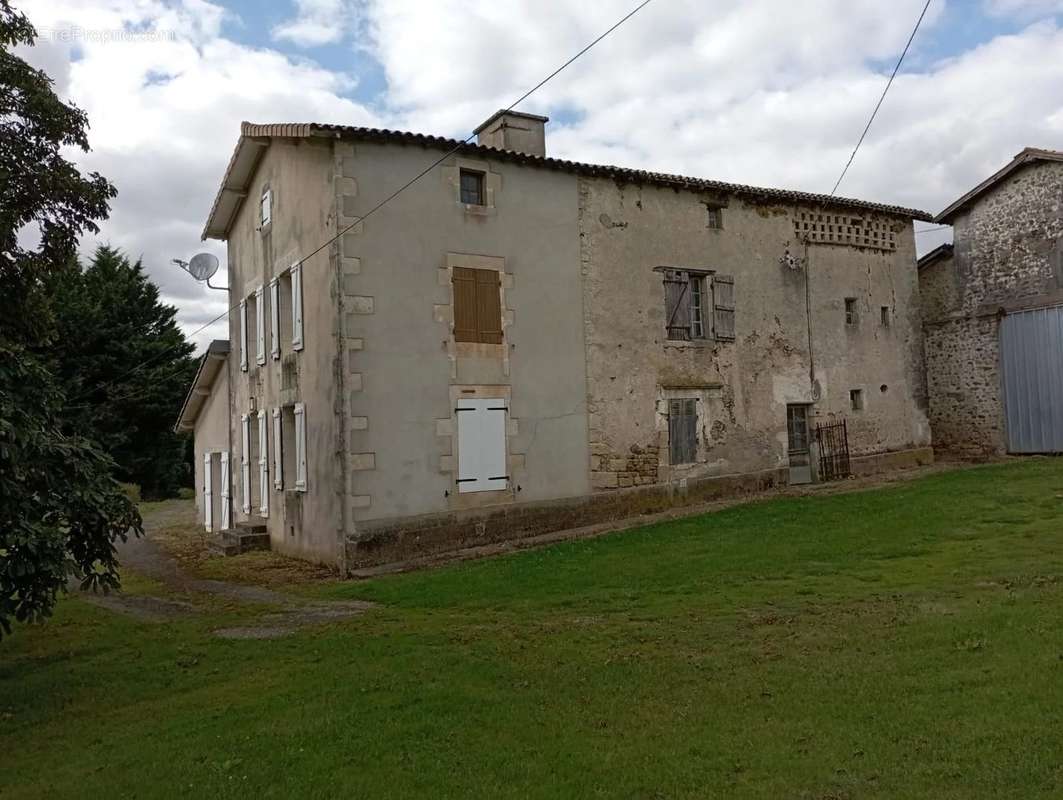 Maison à JAZENEUIL