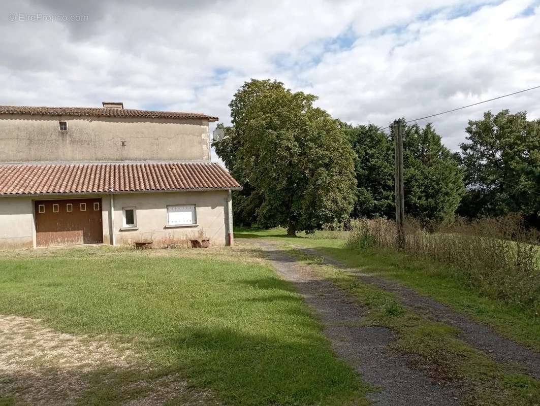 Maison à JAZENEUIL