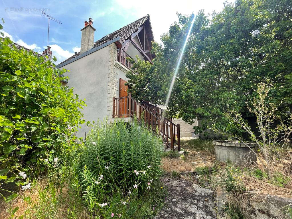 Maison à SARTROUVILLE