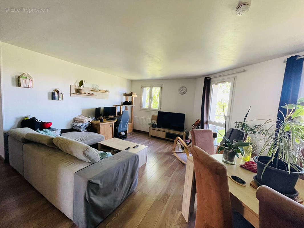 Appartement à SARTROUVILLE