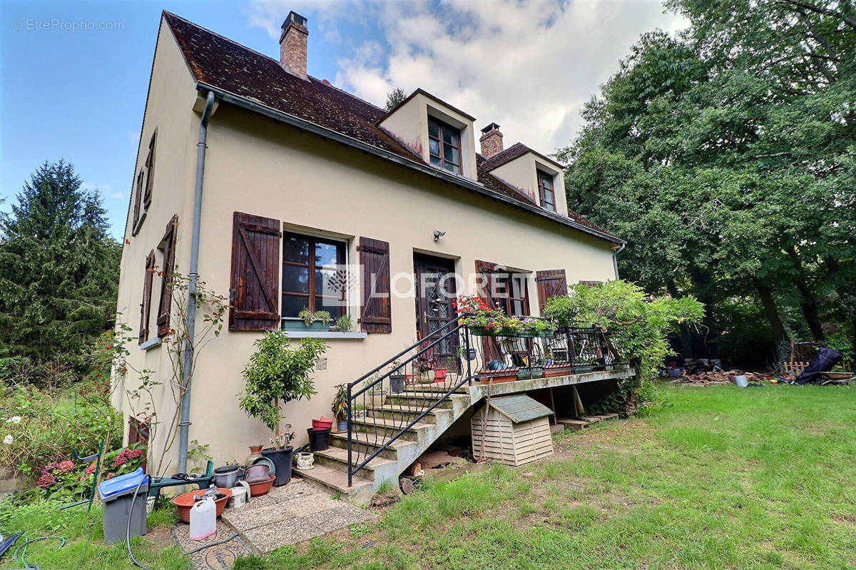 Maison à NOISY-SUR-ECOLE