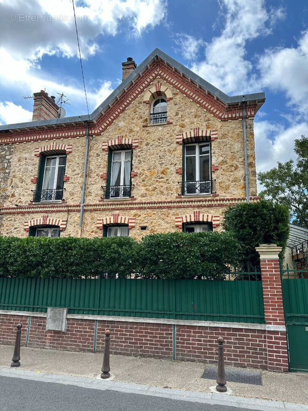 Maison à MAISONS-LAFFITTE