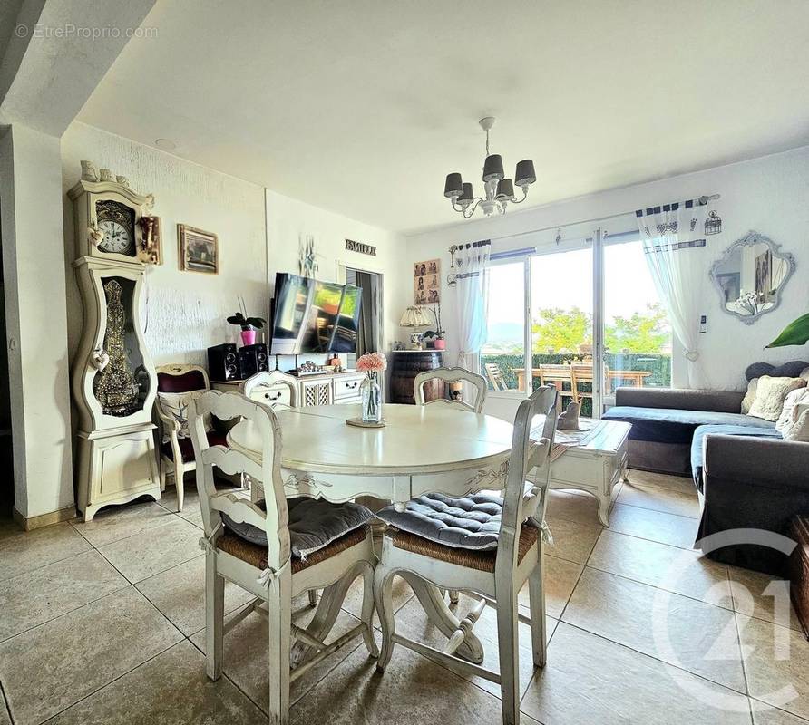 Appartement à SIX-FOURS-LES-PLAGES