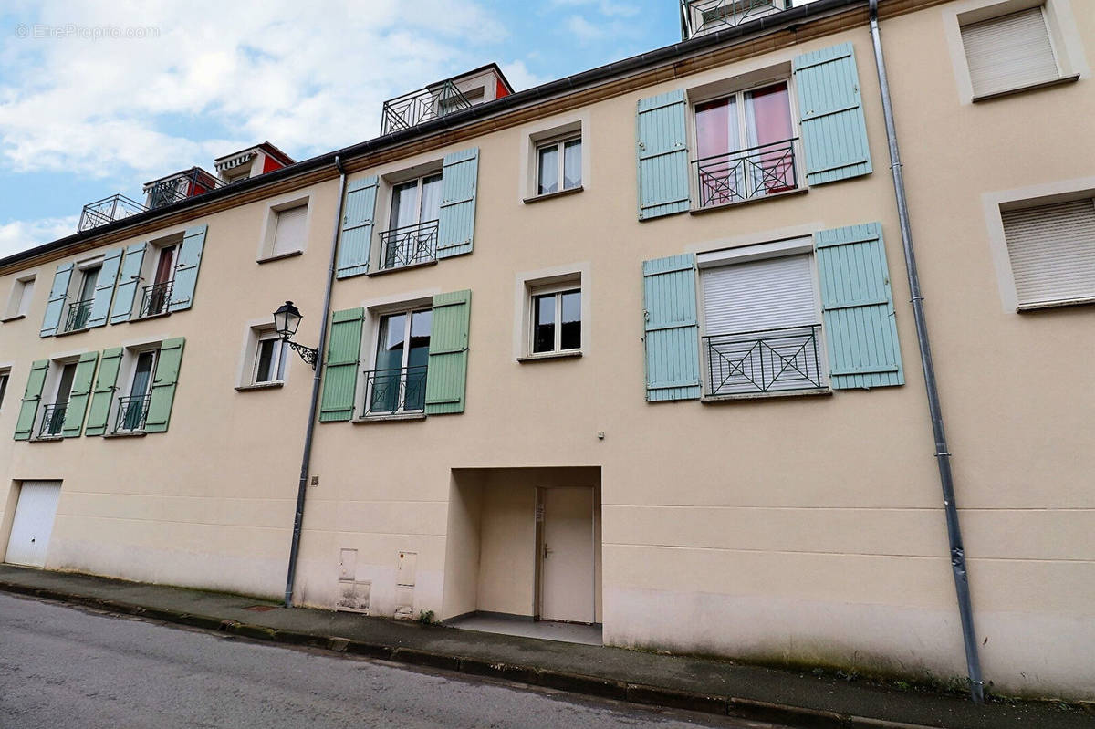 Appartement à AUNEAU