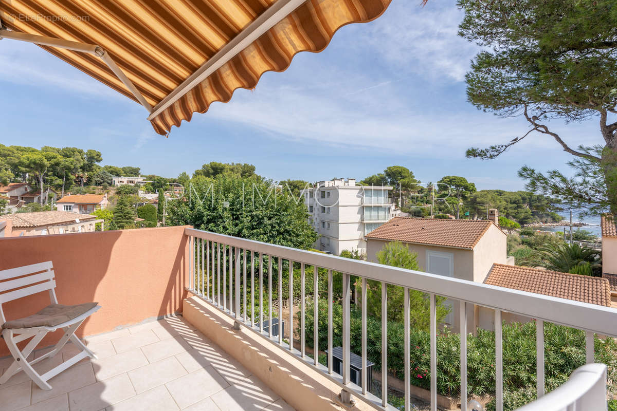 Appartement à CARRY-LE-ROUET