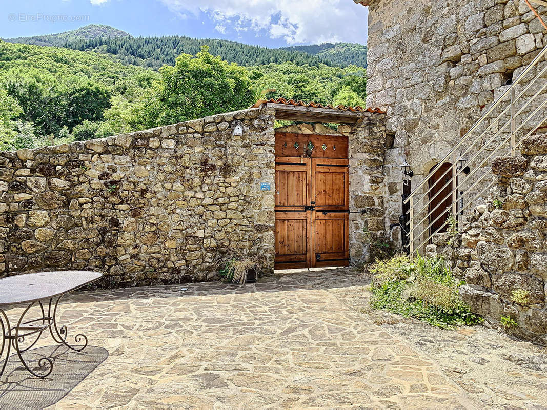 Maison à VALGORGE