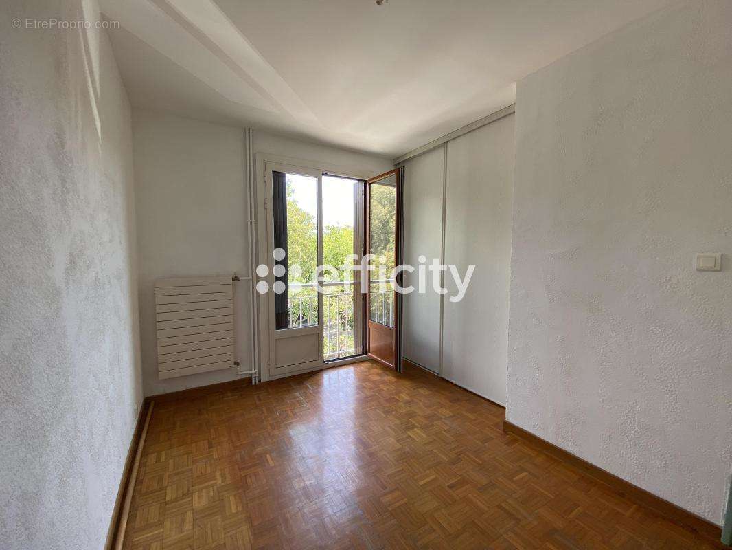 Appartement à MARSEILLE-9E