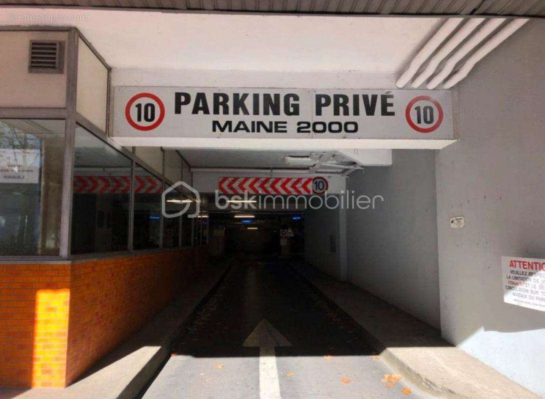 Parking à LE MANS