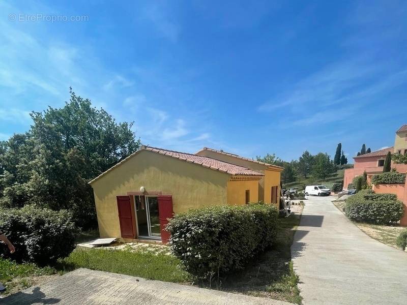 Maison à ROUSSILLON