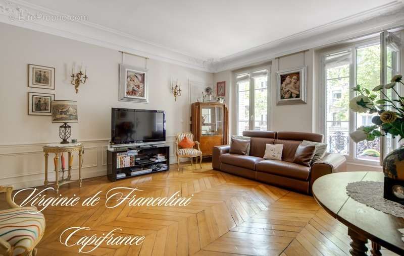 Appartement à PARIS-11E