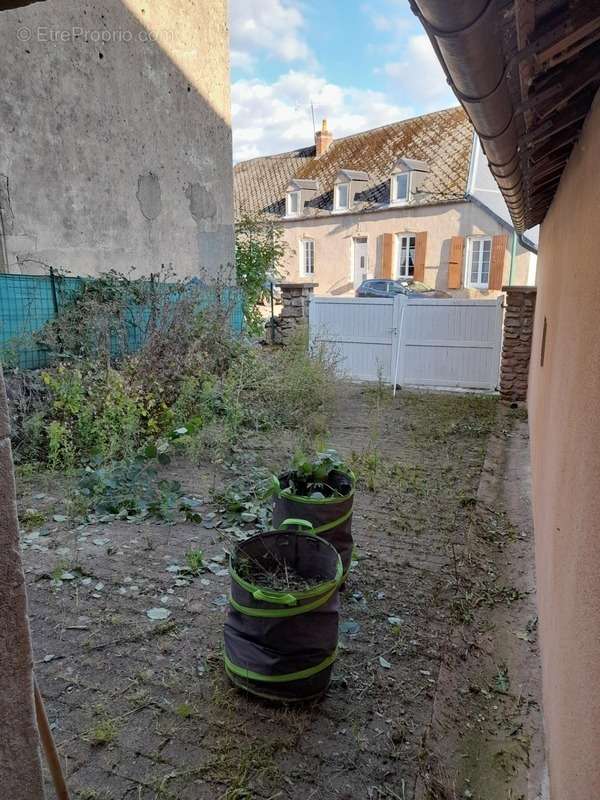 Maison à CHATEAU-CHINON(VILLE)