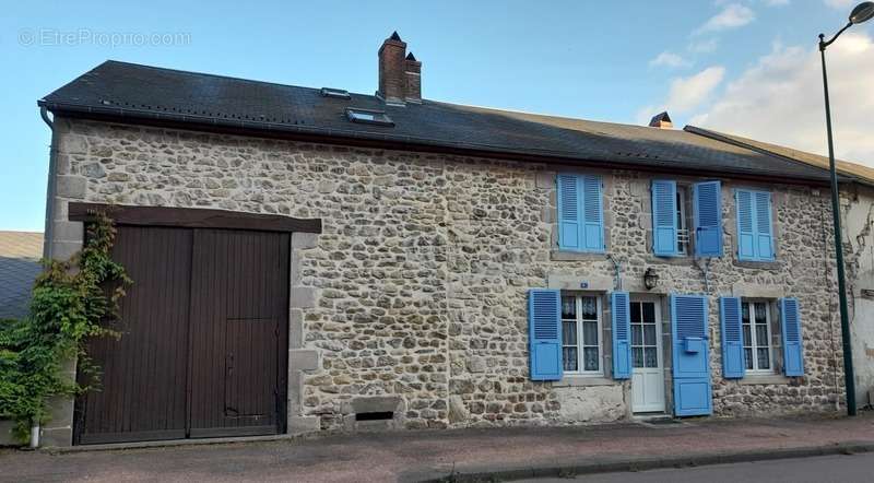 Maison à CHATEAU-CHINON(VILLE)