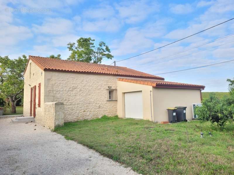 Maison à SAINT-ESTEPHE