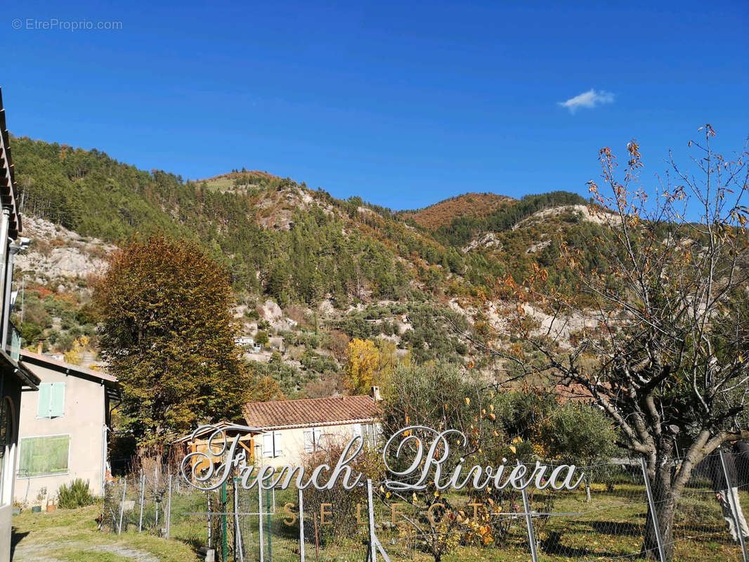 Appartement à ENTREVAUX