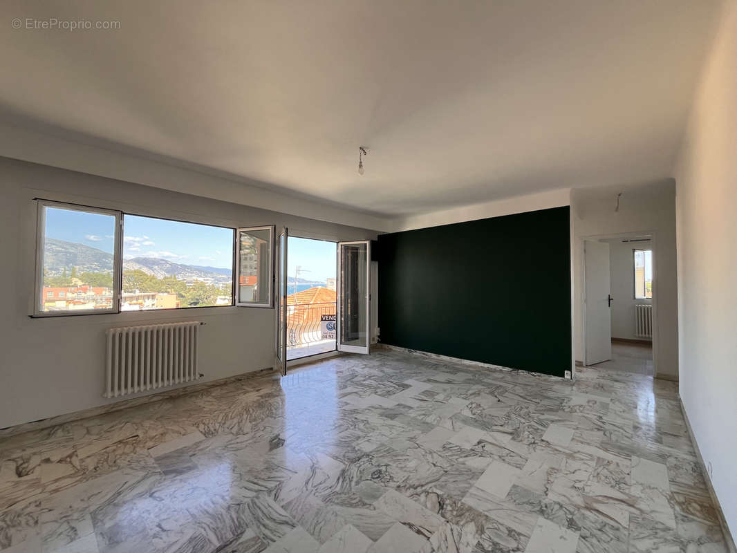 Appartement à ROQUEBRUNE-CAP-MARTIN