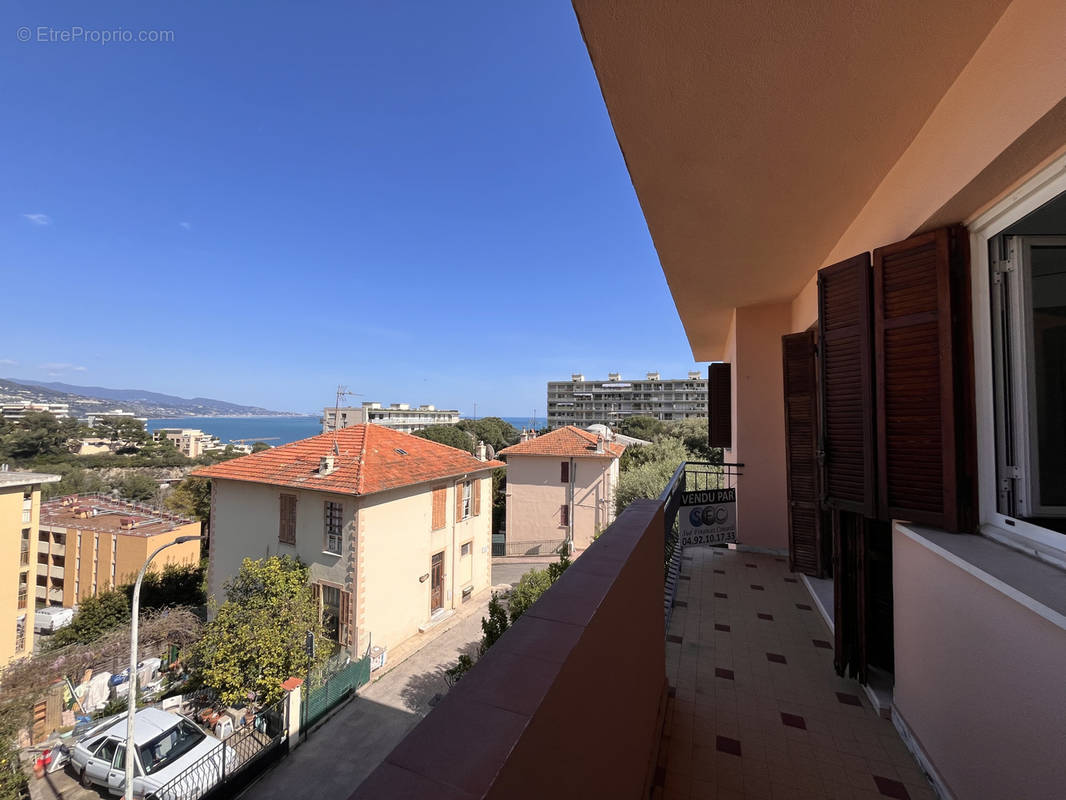 Appartement à ROQUEBRUNE-CAP-MARTIN