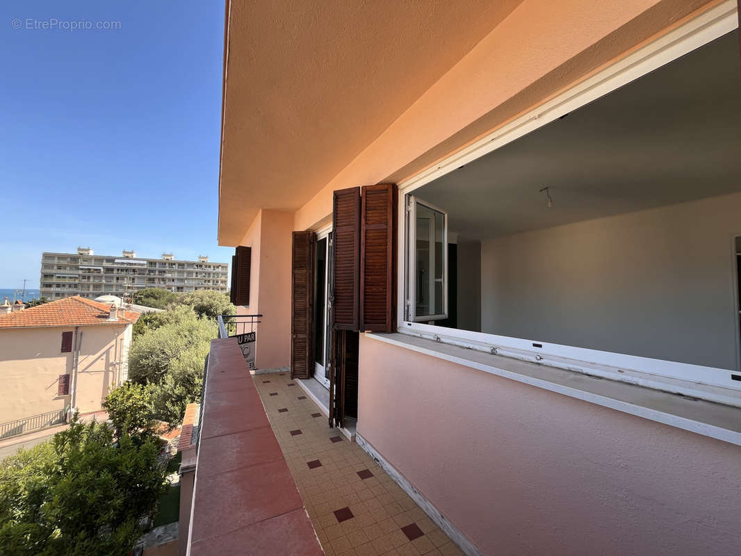 Appartement à ROQUEBRUNE-CAP-MARTIN