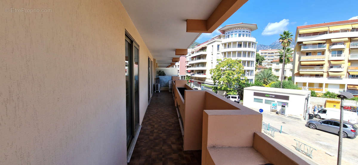 Appartement à ROQUEBRUNE-CAP-MARTIN