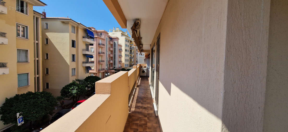 Appartement à ROQUEBRUNE-CAP-MARTIN