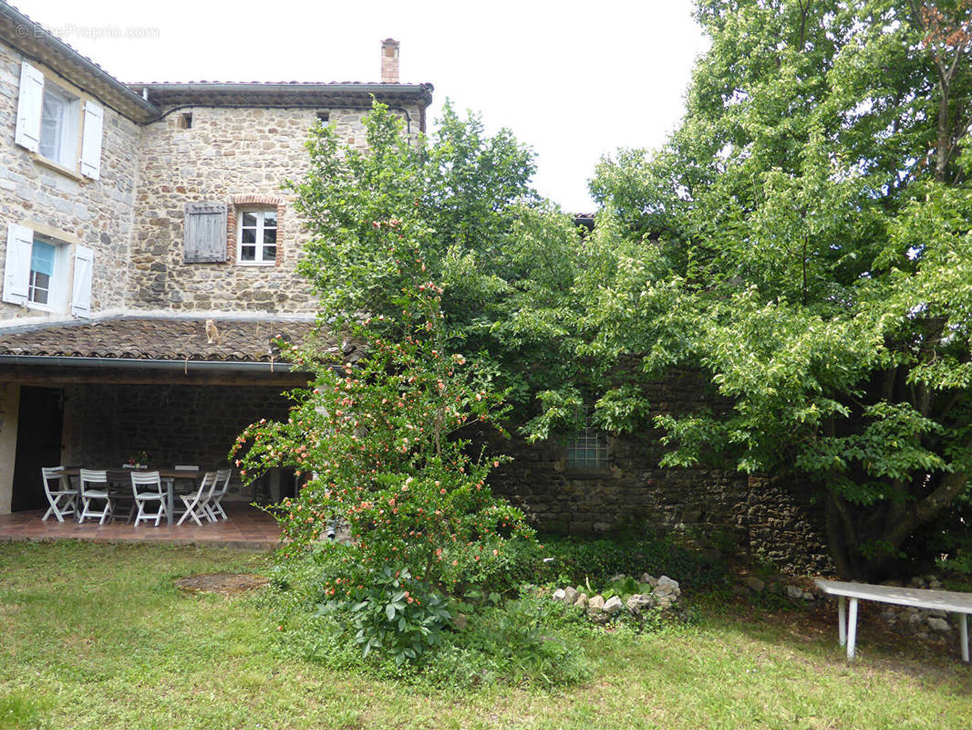 Maison à SAINT-JEAN-DU-PIN