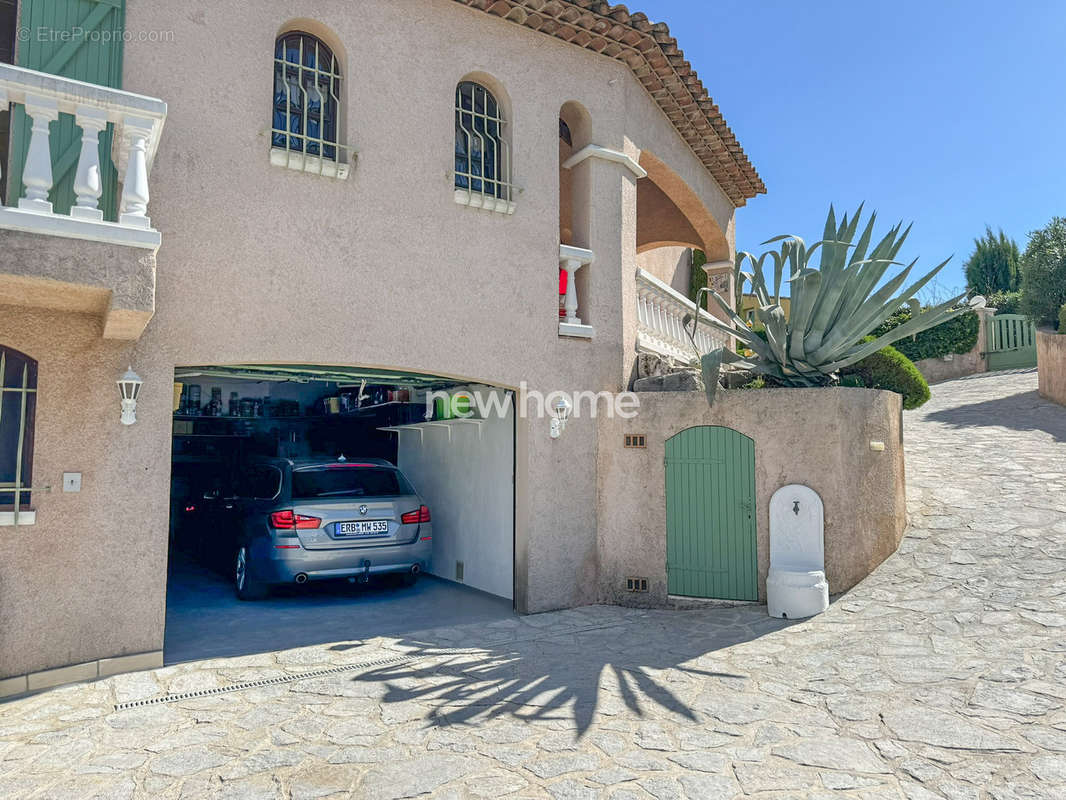 Maison à LES ADRETS-DE-L&#039;ESTEREL