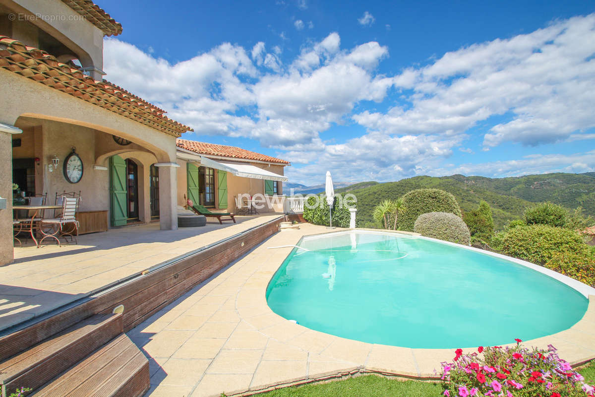 Maison à LES ADRETS-DE-L&#039;ESTEREL