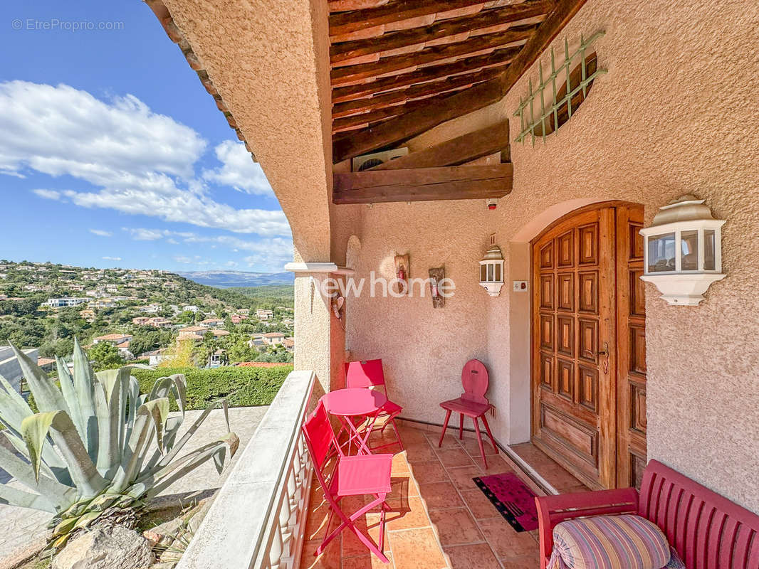 Maison à LES ADRETS-DE-L&#039;ESTEREL