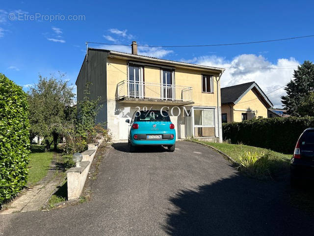 Maison à VELLE-SUR-MOSELLE