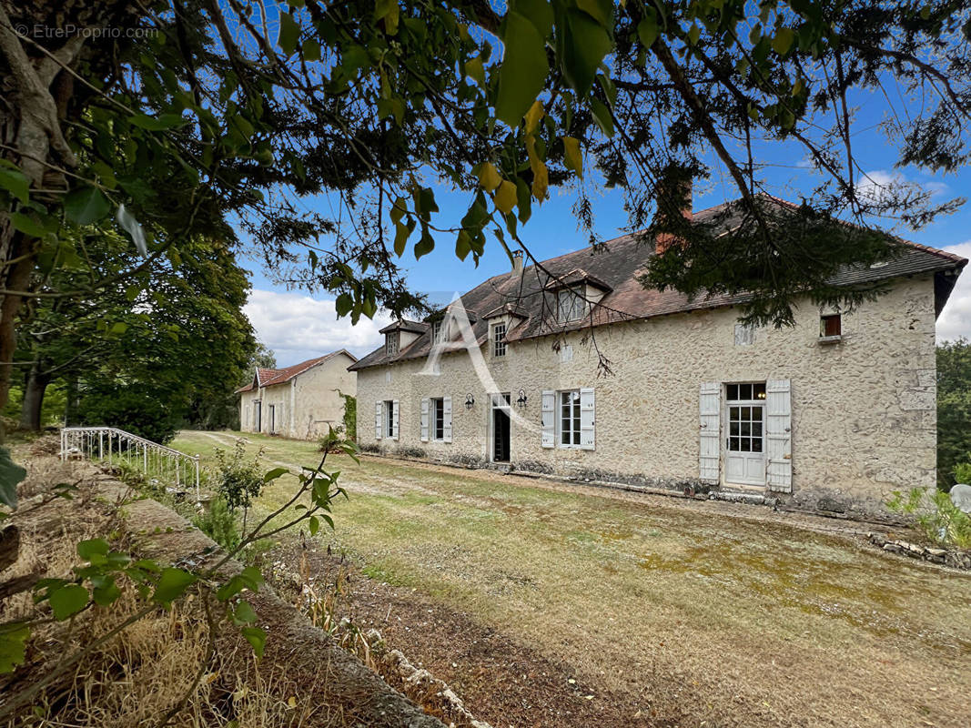 Maison à BEAUVILLE