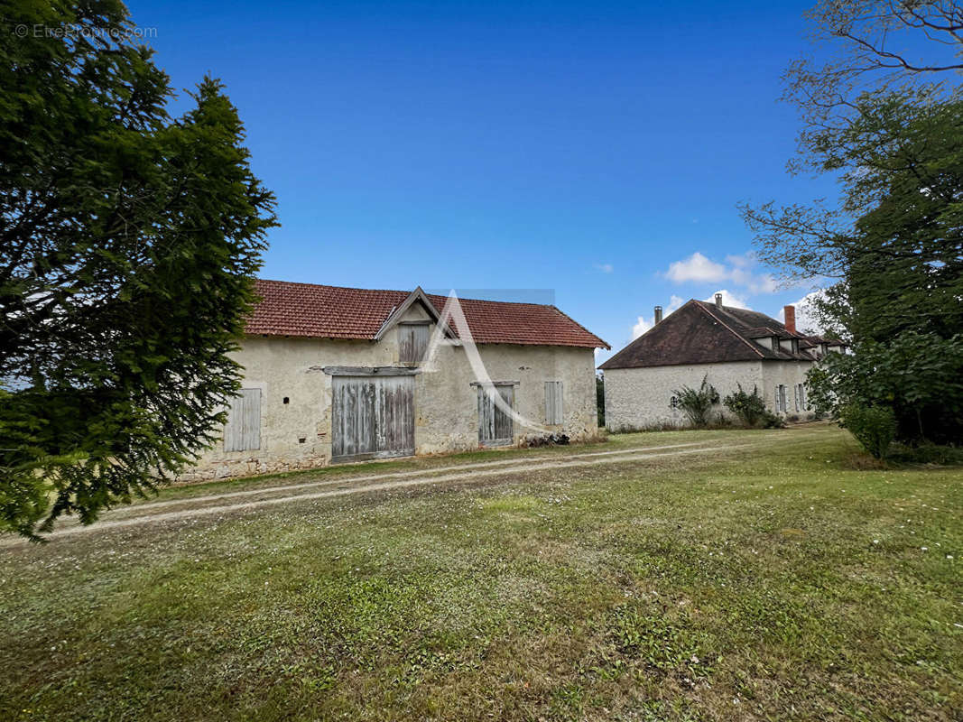 Maison à BEAUVILLE