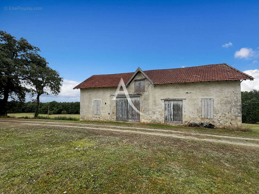 Maison à BEAUVILLE