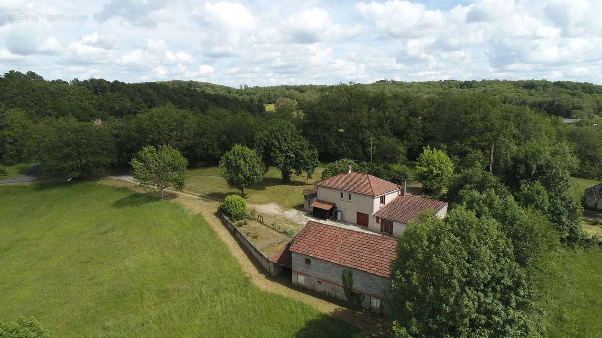 Maison à THEDIRAC