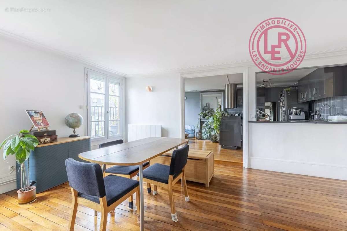 Appartement à PARIS-3E