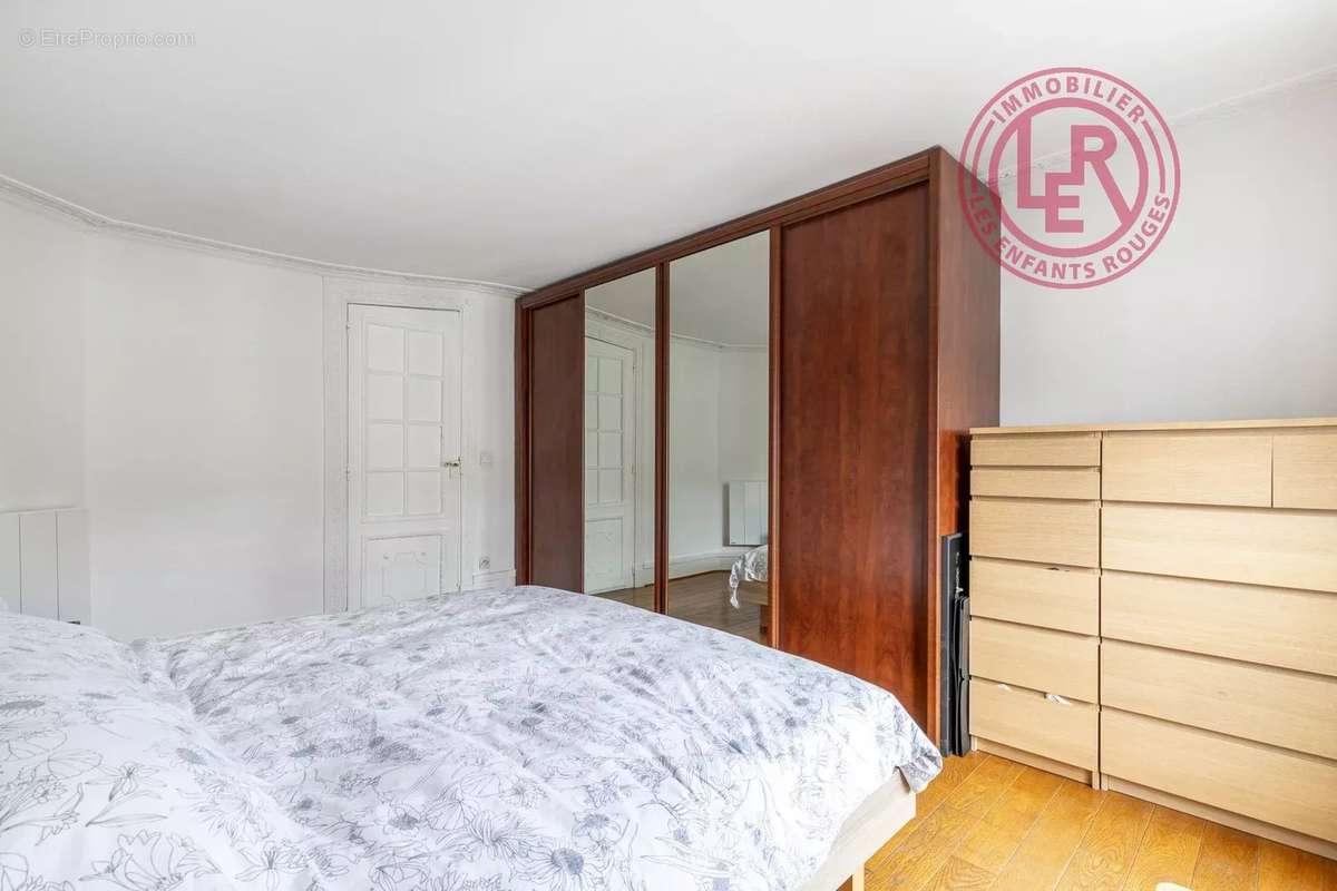 Appartement à PARIS-3E