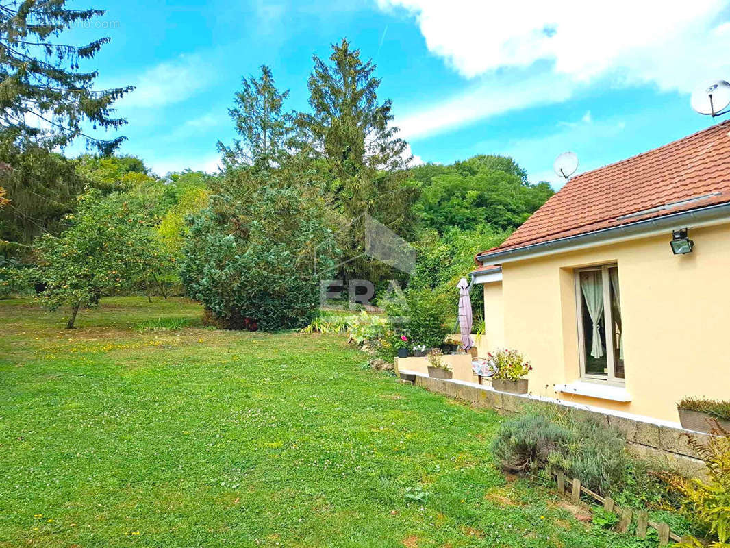 Maison à COUCY-LE-CHATEAU-AUFFRIQUE