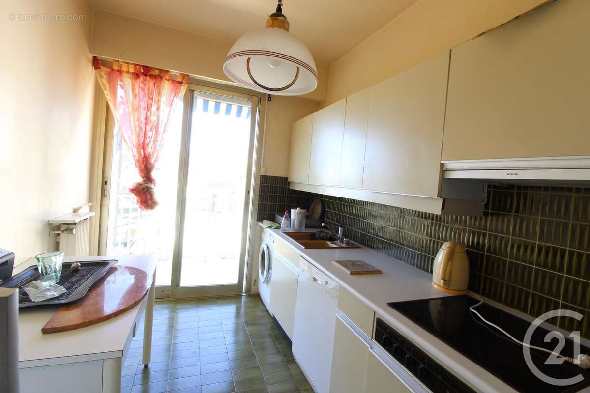 Appartement à ROQUEBRUNE-CAP-MARTIN