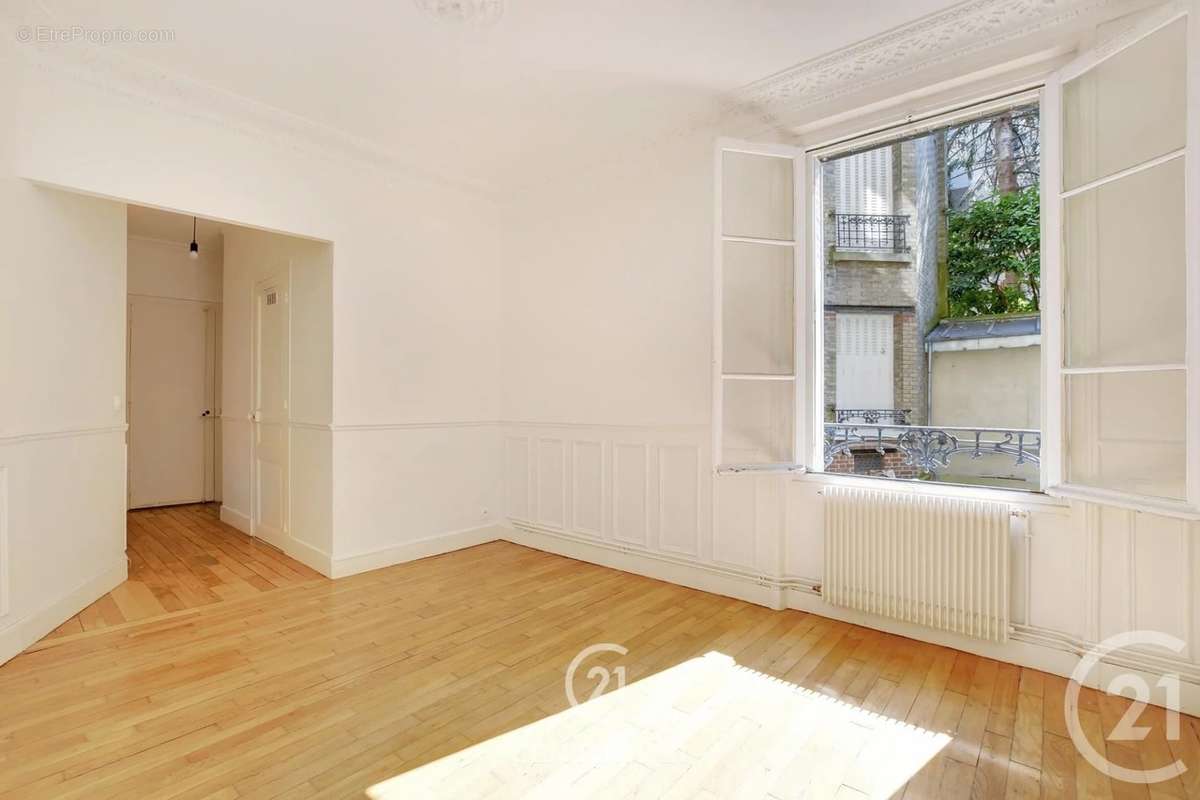 Appartement à PARIS-15E