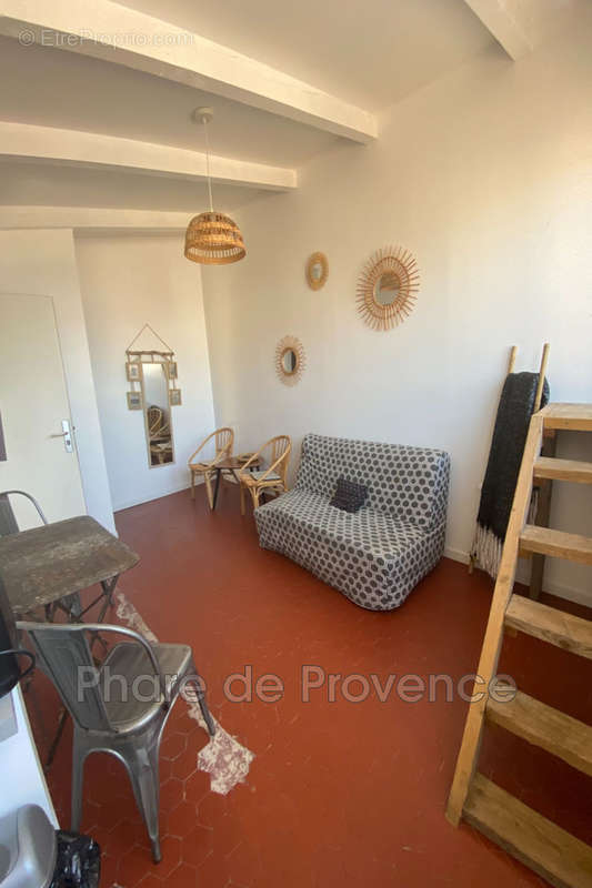 Appartement à MARSEILLE-2E