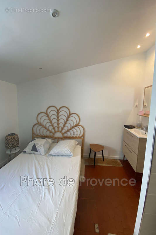 Appartement à MARSEILLE-2E