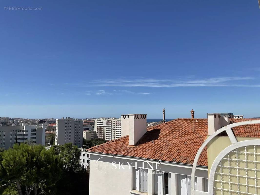 Appartement à MARSEILLE-4E