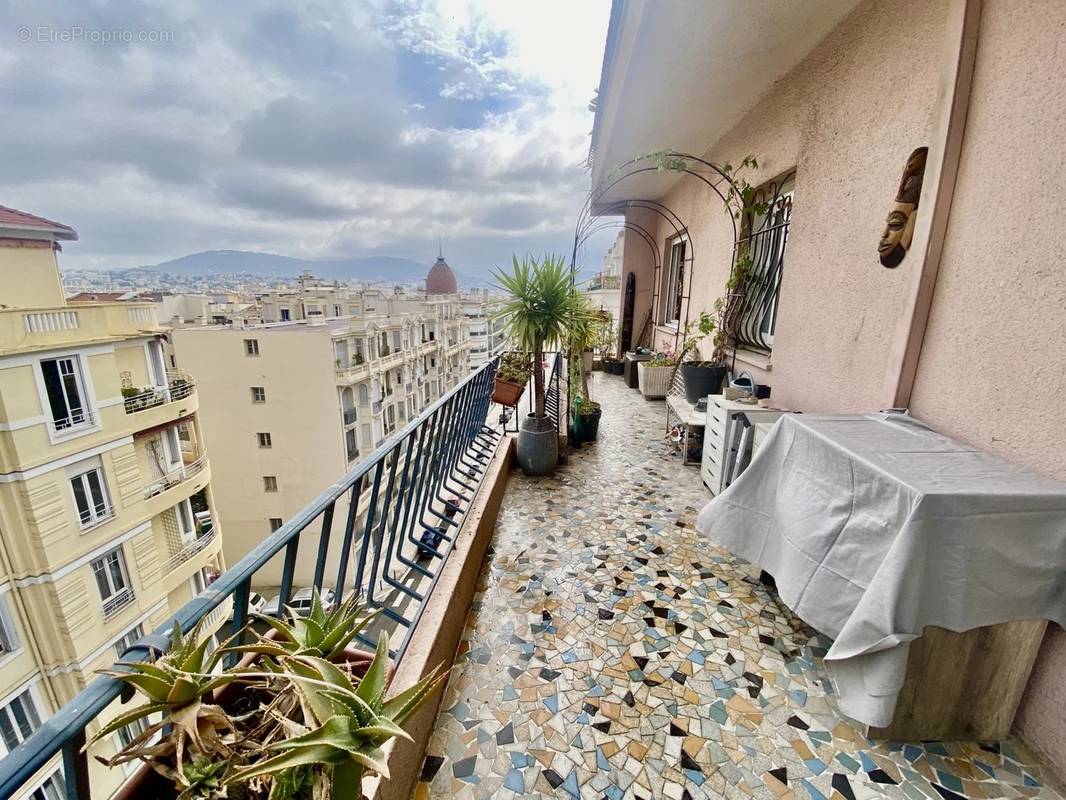 Appartement à NICE