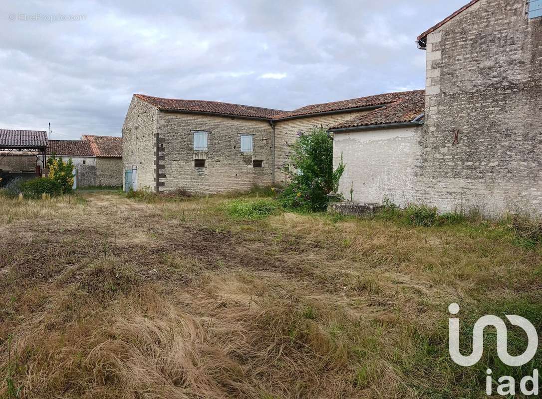 Photo 2 - Maison à BRIOUX-SUR-BOUTONNE